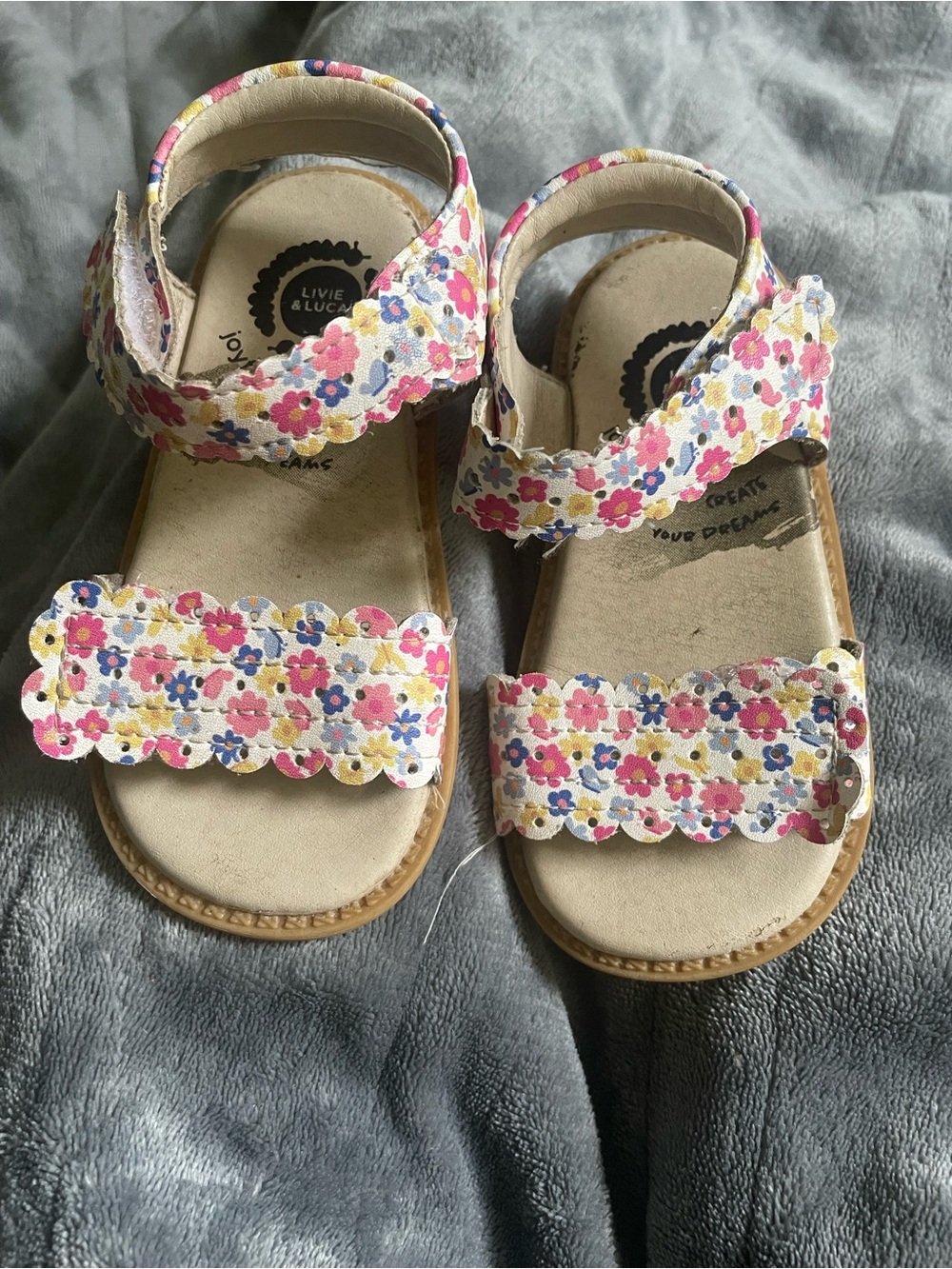Livie & Luca Floral Pink Yellow Blue Scalloped Sandals sz 7